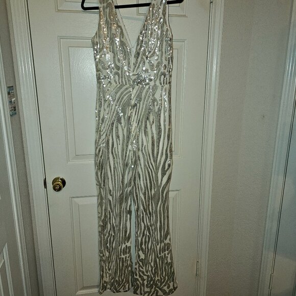 Sequin Jumpsuit - Picture 5 of 8